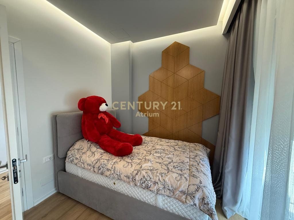 AFFITTASI APPARTAMENTO 3+1+2+VERANDA+3 POSTI AUTO! 1.900 € /Mese
