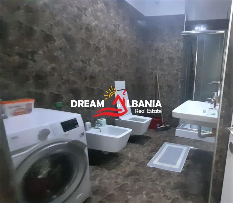 Apartament 2+1+2 me qera te Zogu i Zi, Tirane (ID 42211386).