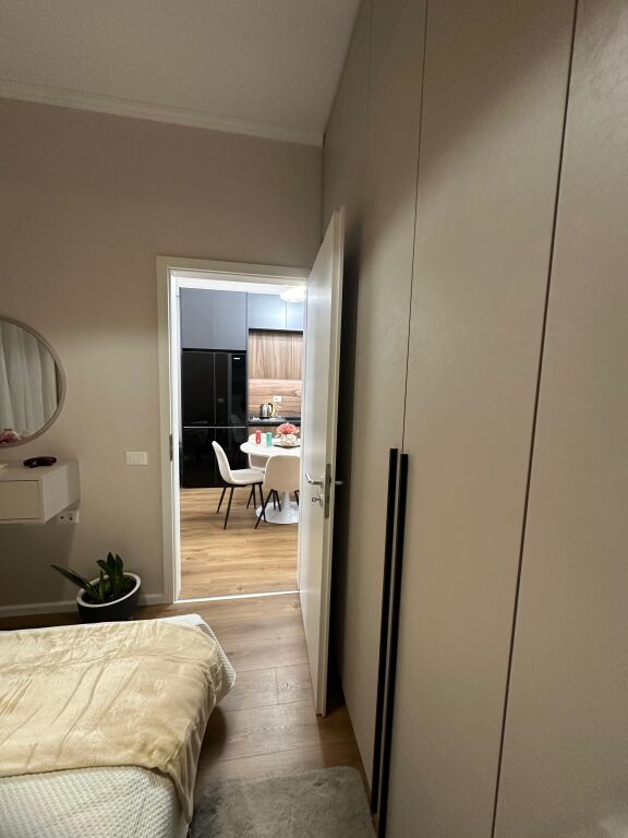 🏢 Jepet me qira apartament 1+1 – Rezidenca Kadiu, Ali Demi