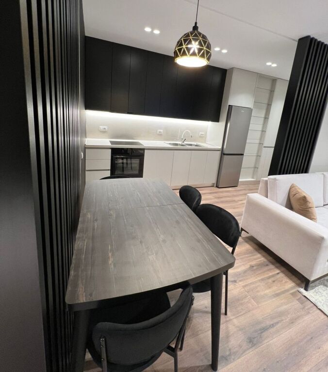 🏢 Jepet me qira apartament 2+1ish fusha