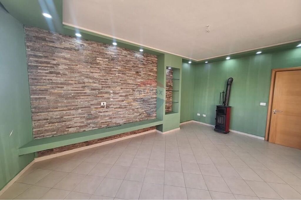 Apartament - Për Shitje - Rruga e Thesarit, Tiranë(ID: 530411003-883)
