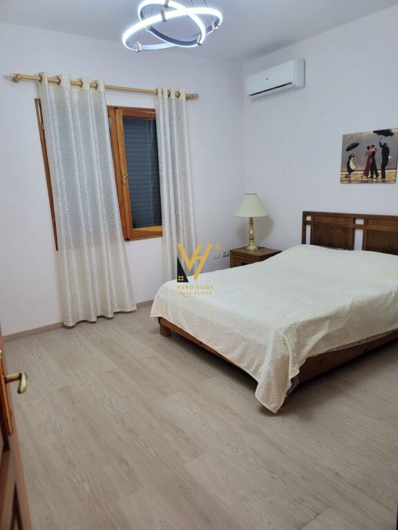 JEPET APARTAMENT 2+1+2 ME QIRA NE SAUK 80.000 LEKE