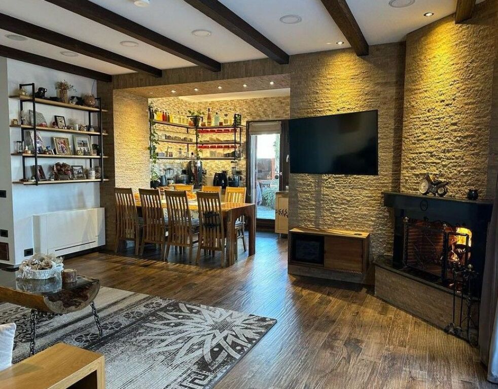 Penthouse for Rent in Yzberisht