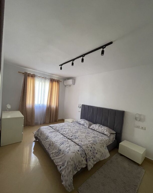 In affitto Appartamento 2+1, via Bardhok Biba vicino al Centro (piazza Skenderbeu) 750 mila lek