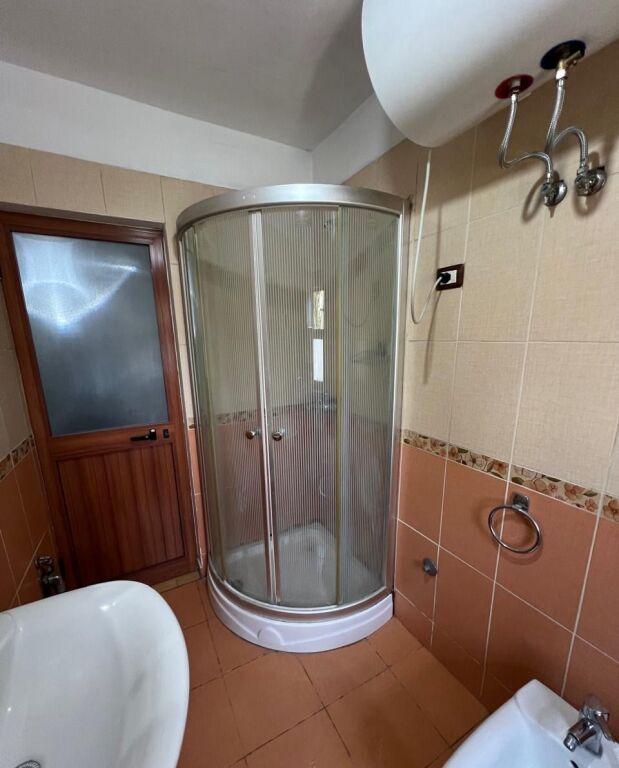 For rent Apartment 1+1, Oxhaku near the United School 400 thousand lek