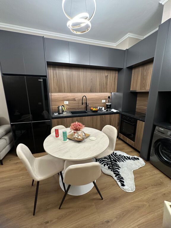 🏢 Jepet me qira apartament 1+1 – Rezidenca Kadiu, Ali Demi