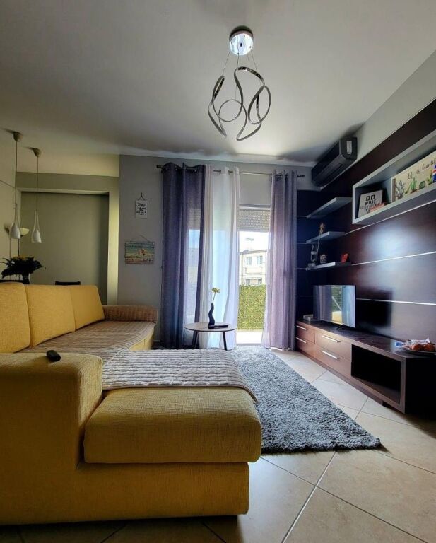 Appartamento in affitto in Ali Dem, via Kristaq Cipo