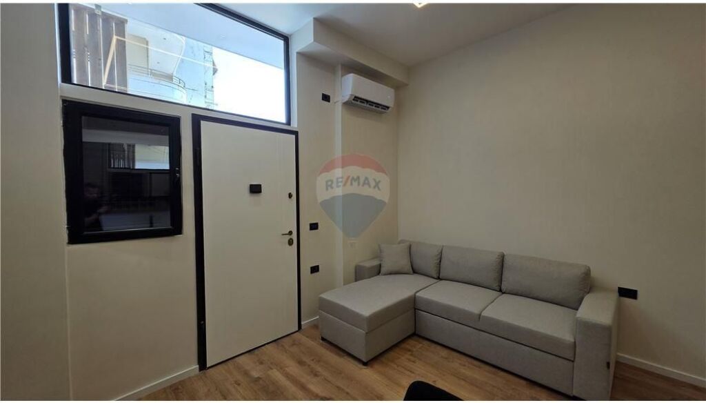 Apartament 1+1 ne shitje vije e pare Lungo Mare, Vlore