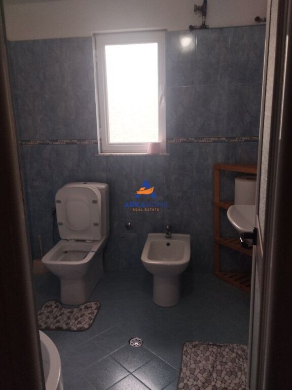 VENDESI PRIVATO IN VENDITA 2 PIANI "VIA TANUSH SHYRI, KOMBINAT" 235.000 EURO