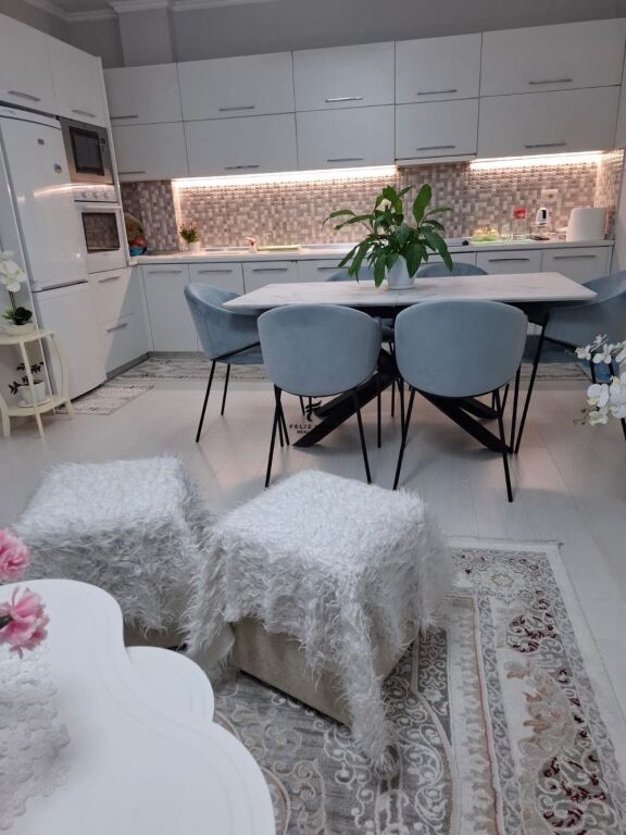 SHITET APARTAMENT 3+1+3 ASTIR 210.000 EURO