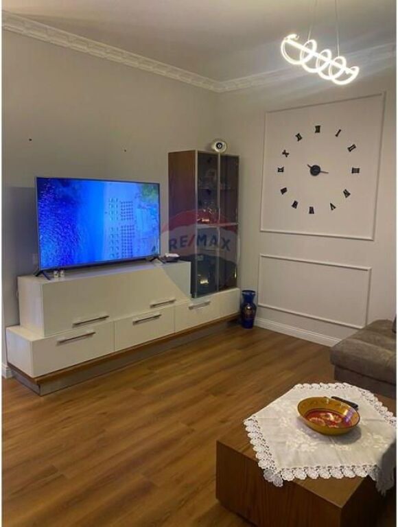 APARTAMENT 2+1 PER QIRA TE RR.DIBRES PRANE KOMPLEKSIT HALILI.