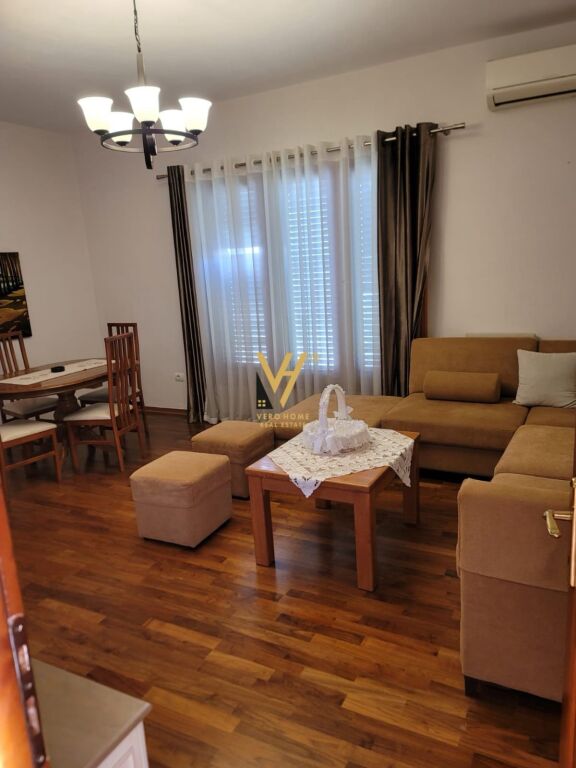 JEPET APARTAMENT 2+1+2 ME QIRA NE SAUK 80.000 LEKE