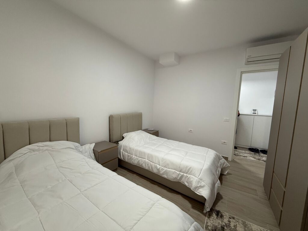 Appartamento 2+1+2+Posto Auto in affitto Via Qemal Stafa