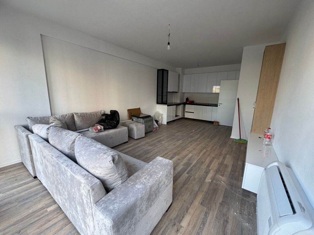 🏢 Apartment 1+1 for rent – 📍Astir, near Villa L2 🏗️ Newly completed building 🏢 Floor: 7 🏠 Typology: 1+1  💰 Price: 50,000 lek/month