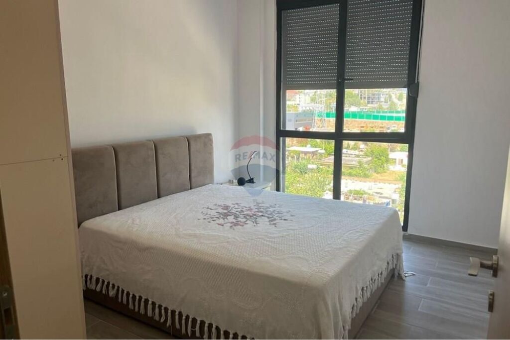 *APARTAMENT 3+1+2 PER QIRA TE *5 MAJI*
