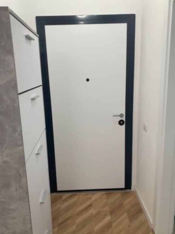1+1,i mobiluar te univers city,ne proces hipotekimi,82.600 euro