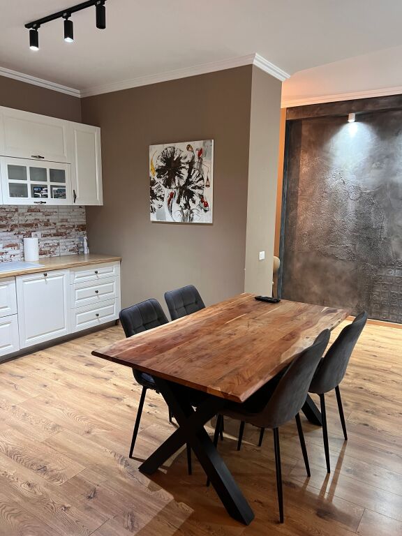 Super apartment for rent near the botanical garden