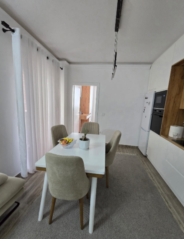 🏡 Shitet Apartament 1+1 tek Golden Park 3