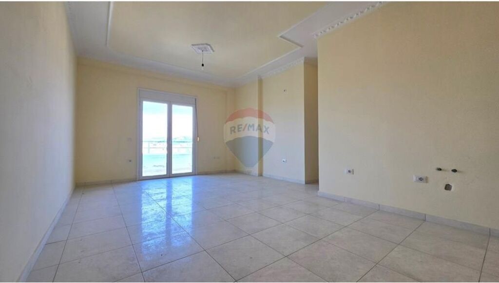 🏡 Shitet Apartament 2+1 në Transballkanike, Vlorë Pas Supermarket Haso