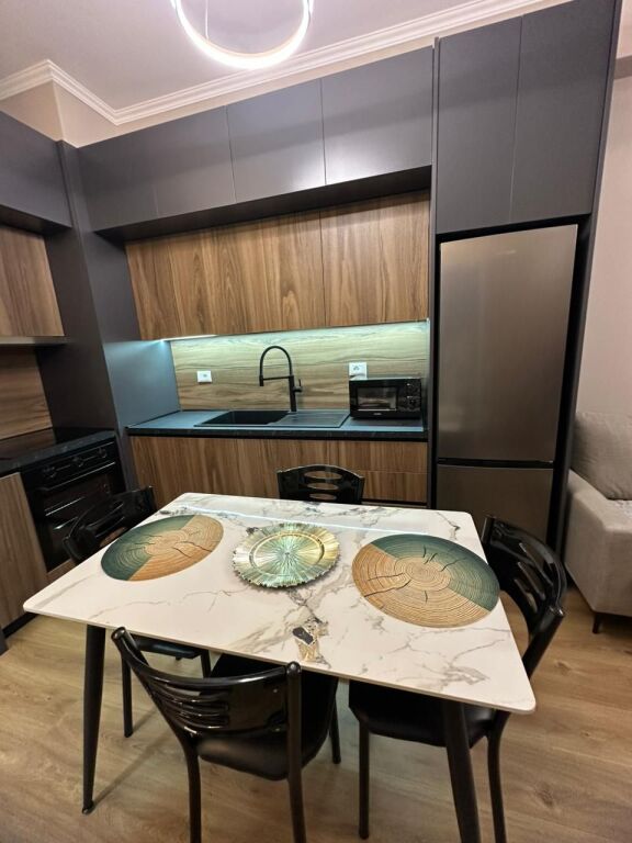 🏡 Appartamento in affitto 1+1 – Residenza Kadiu, Ali Demi
