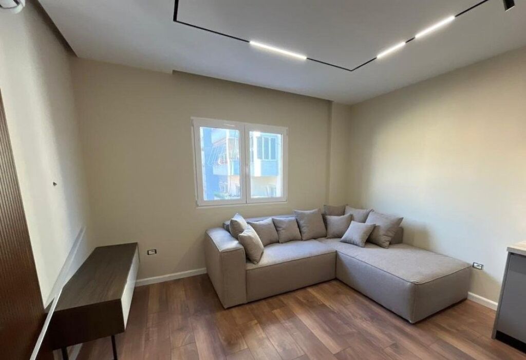 Super apartament 1+1 per shitje te Mine Peza
