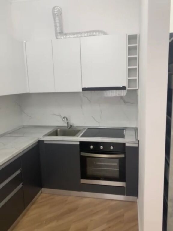 1+1,i mobiluar te univers city,ne proces hipotekimi,82.600 euro
