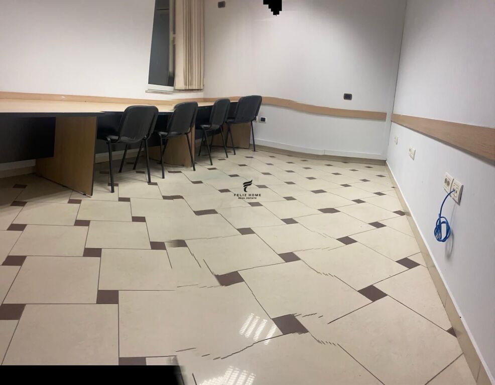 OFFICE FOR RENT 110 M2 BLLOKU 130,000 LEKE