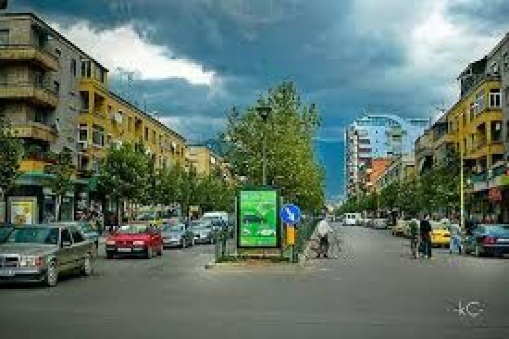 Shitet,  Ambient Biznesi, 21 Dhjetori