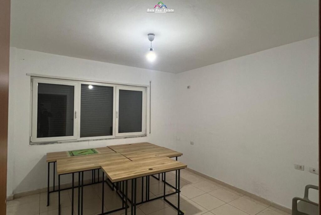 Ufficio In Affitto 1+1 Vicino Brryli (ID BZ2833) Tirane