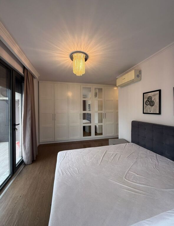 Exclusive, 21 Dhjetori, Old Park! We offer for rent a 2+1+2 Apartment at "Rezidenca Alba"!