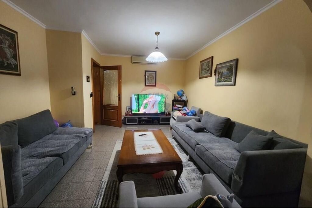 Apartment 3+1+2 for sale at the Embassy Block!