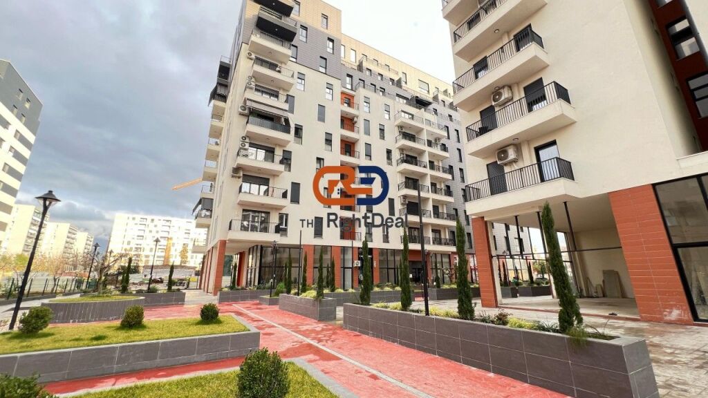 A Don Bosko, Nel Complesso Trio Tower, Affittasi Appartamento 2+1+2 Ideale Per Uffici!!