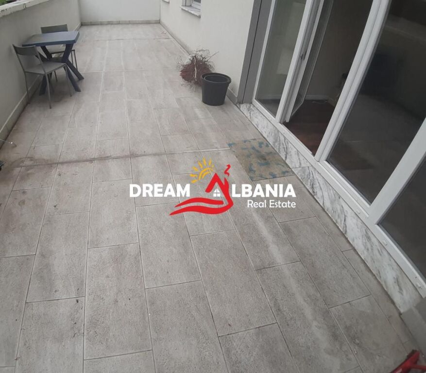 Apartament 2+1 me qera ne zonen e Zogut te Zi tek Ring Center ne Tirane (ID 4221911 )