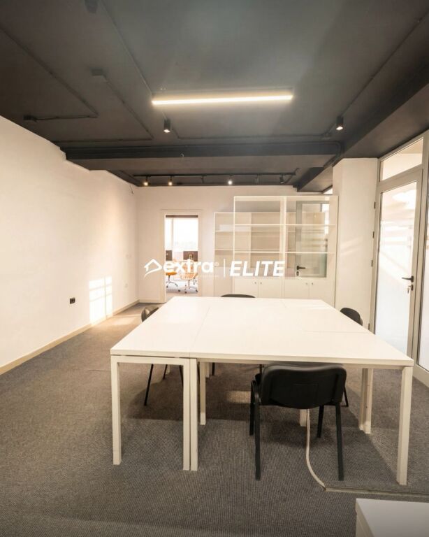 🔥 Office for Rent + Parking Spot 🔥 Pazari i Ri, Tirana