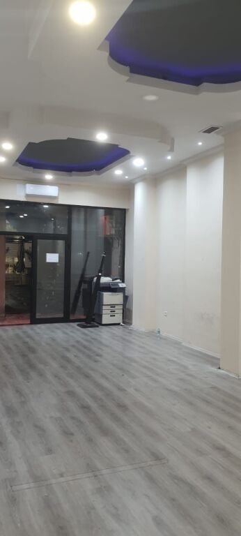 Shop for rent at 21 Dhjetori
