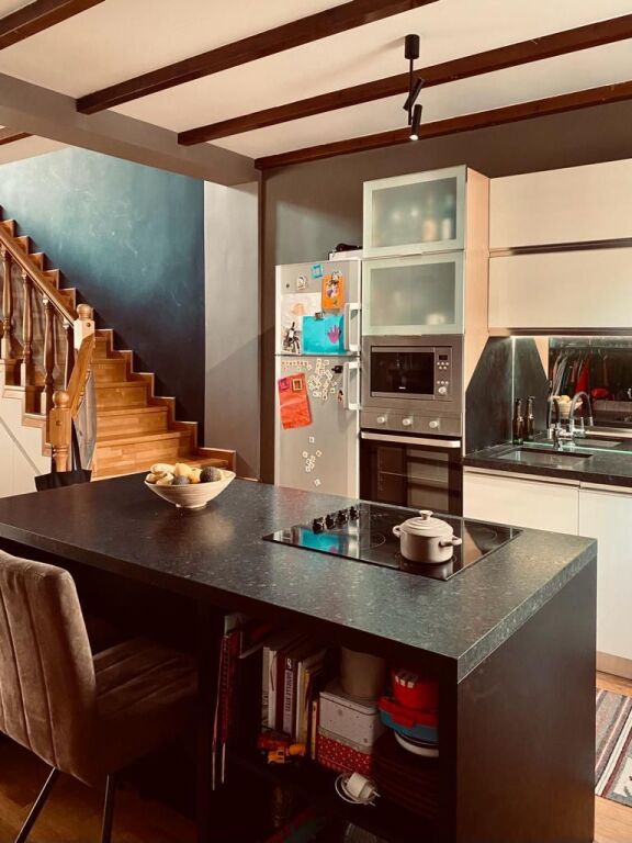 Villa su 3 piani in affitto vicino a Via Elbasan (ID BV22327)​ Tirana