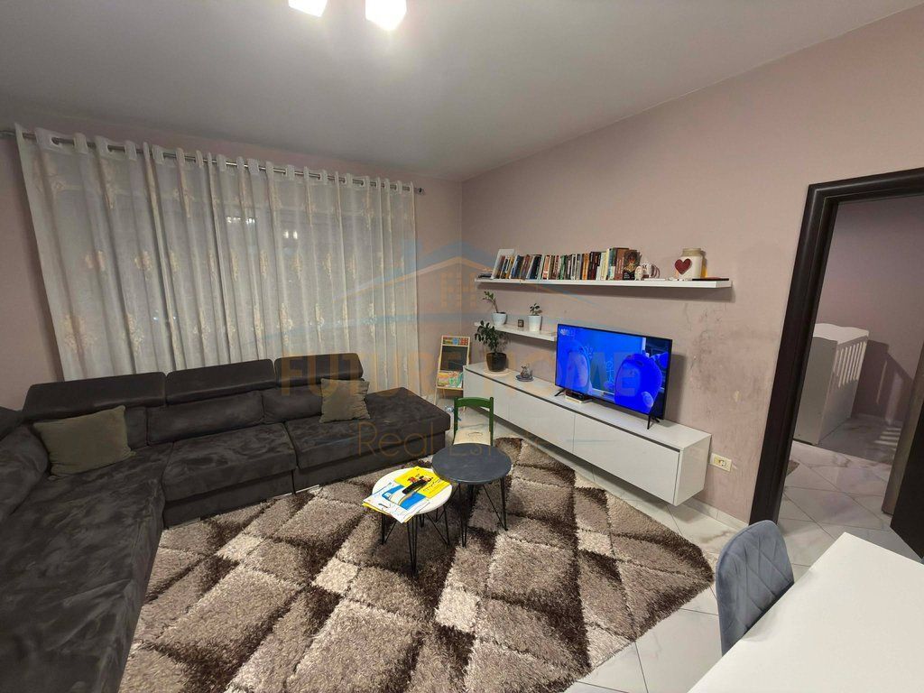 For sale, Apartment 1+1, Unaza e Re