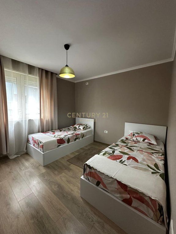 Apartament 2+1 Me Qira në Liqeni i Thatë, Tiranë 800 € /Muaj