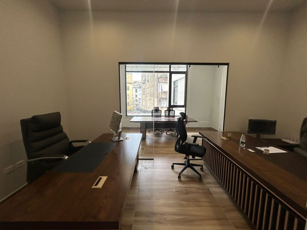 🏢 LOCALE COMMERCIALE IN AFFITTO  VIA MINE PEZA.