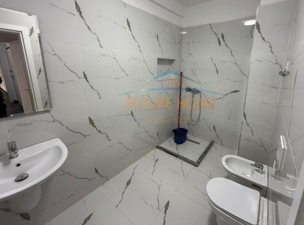 SHITET APARTAMENT 2+1+2 TEK ZOGU I ZI