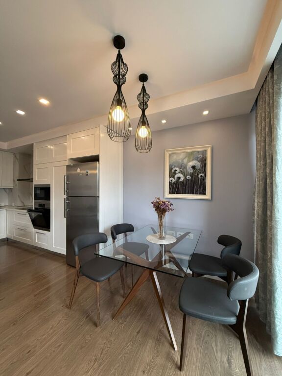 Exclusive, 21 Dhjetori, Old Park! We offer for rent a 2+1+2 Apartment at "Rezidenca Alba"!
