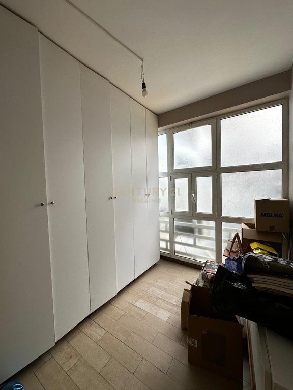 Apartament 2+1 Me Qira në Liqeni i Thatë, Tiranë 800 € /Muaj