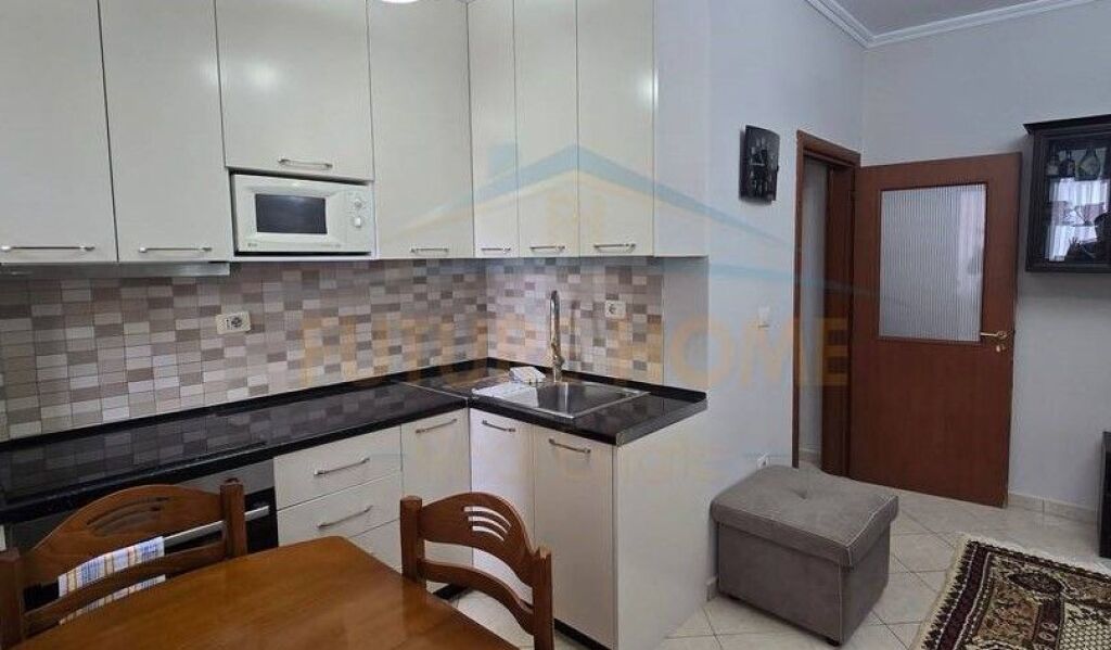 Qera, Apartament 1+1, Xhamllik