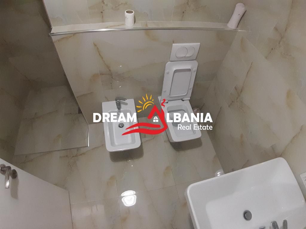 Apartament 2+1 me qera ne zonen e Zogut te Zi tek Ring Center ne Tirane (ID 4221911 )