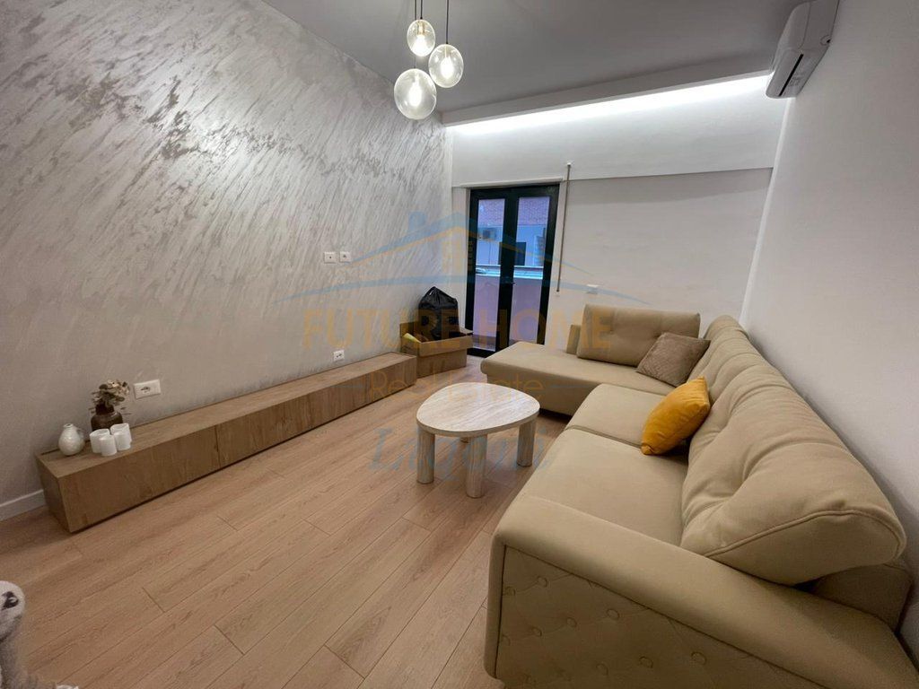Affitto, Appartamento 2+1, Centro, Tirana.