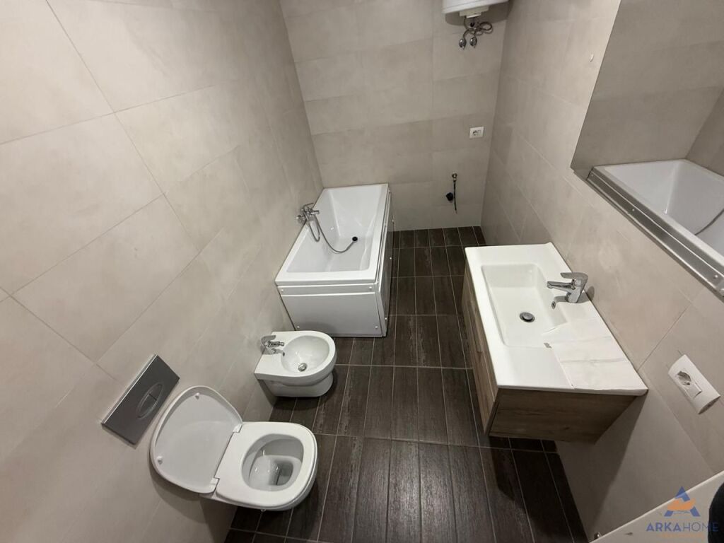 APPARTAMENTO IN AFFITTO 1+1+BALCONE "MYSLYM SHYRI" 80000 LEKE