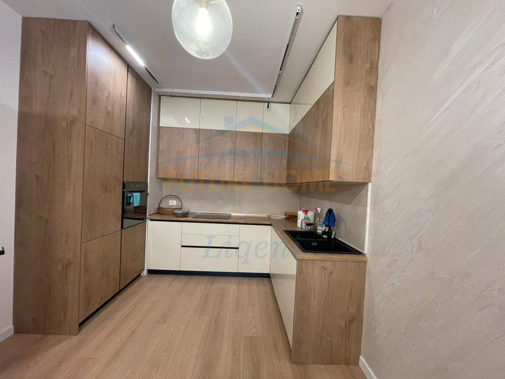 Affitto, Appartamento 2+1, Centro, Tirana.
