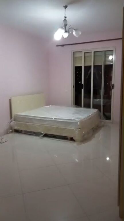 Jepet me qera apartament  2+1 Yzberisht