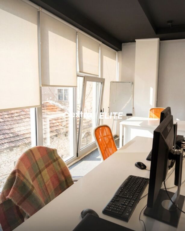 🔥 Office for Rent + Parking Spot 🔥 Pazari i Ri, Tirana