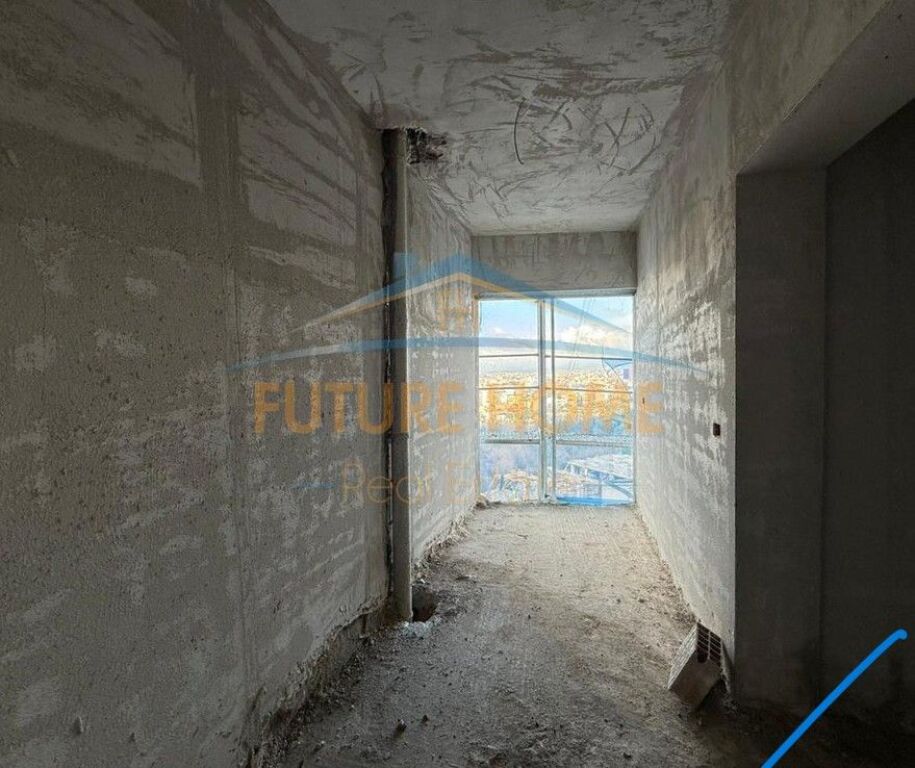 In vendita, Duplex 3+1, Residenza "Kodra e Diellit 2", Tirana.